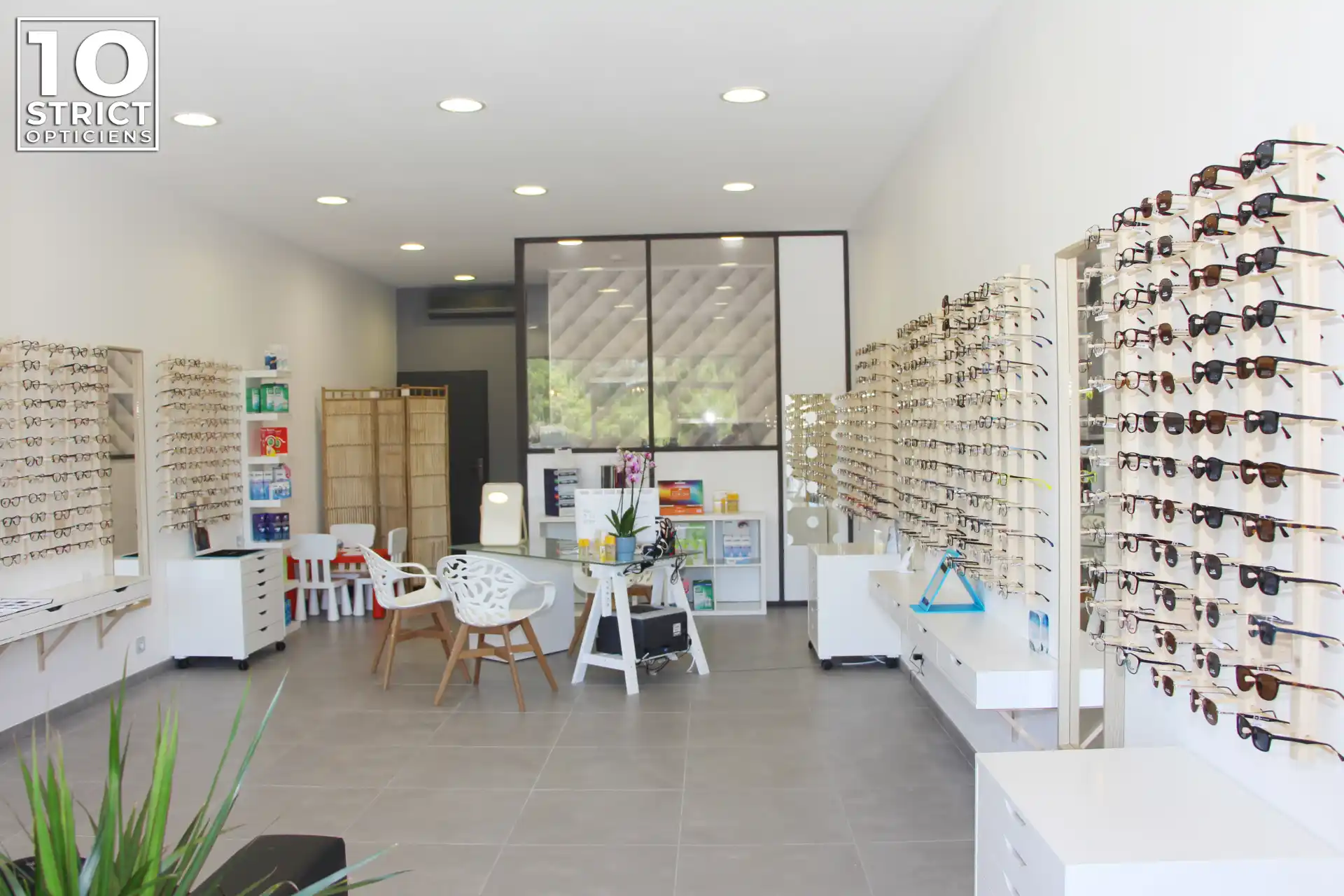 Intérieur de Vayres Optique